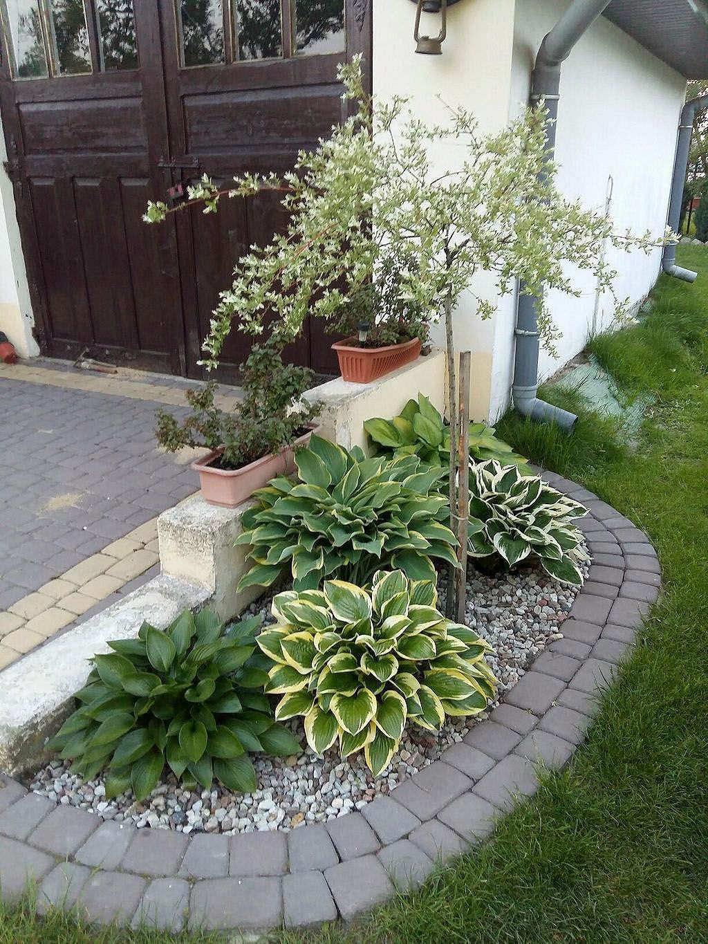 سنگ و شن برای باغچه14