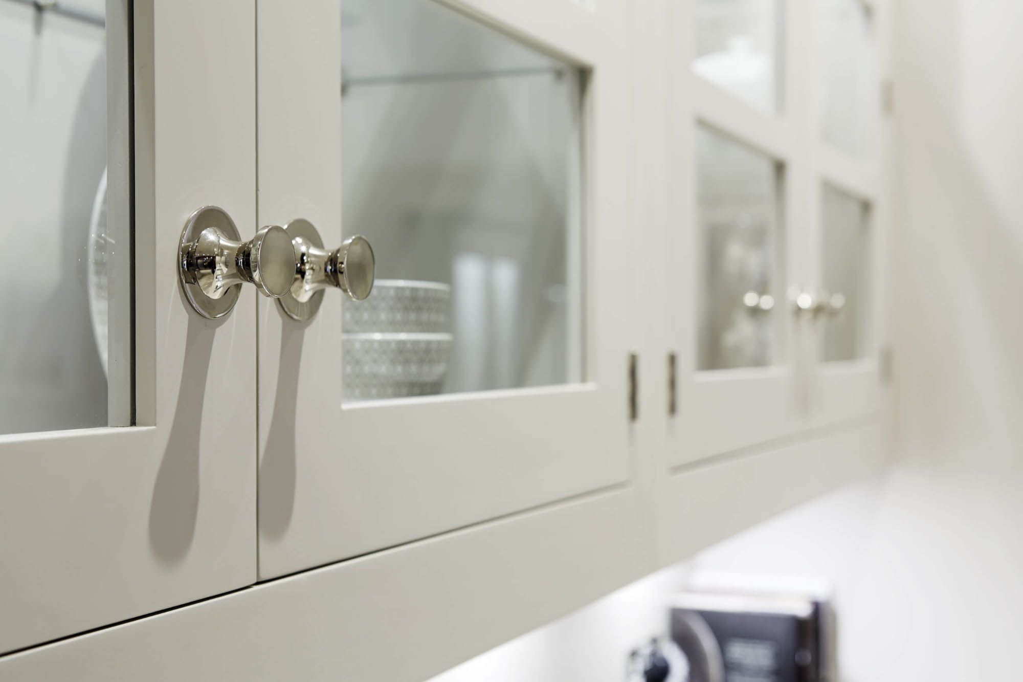 طراحی کابینت آشپزخانه جزیره ای