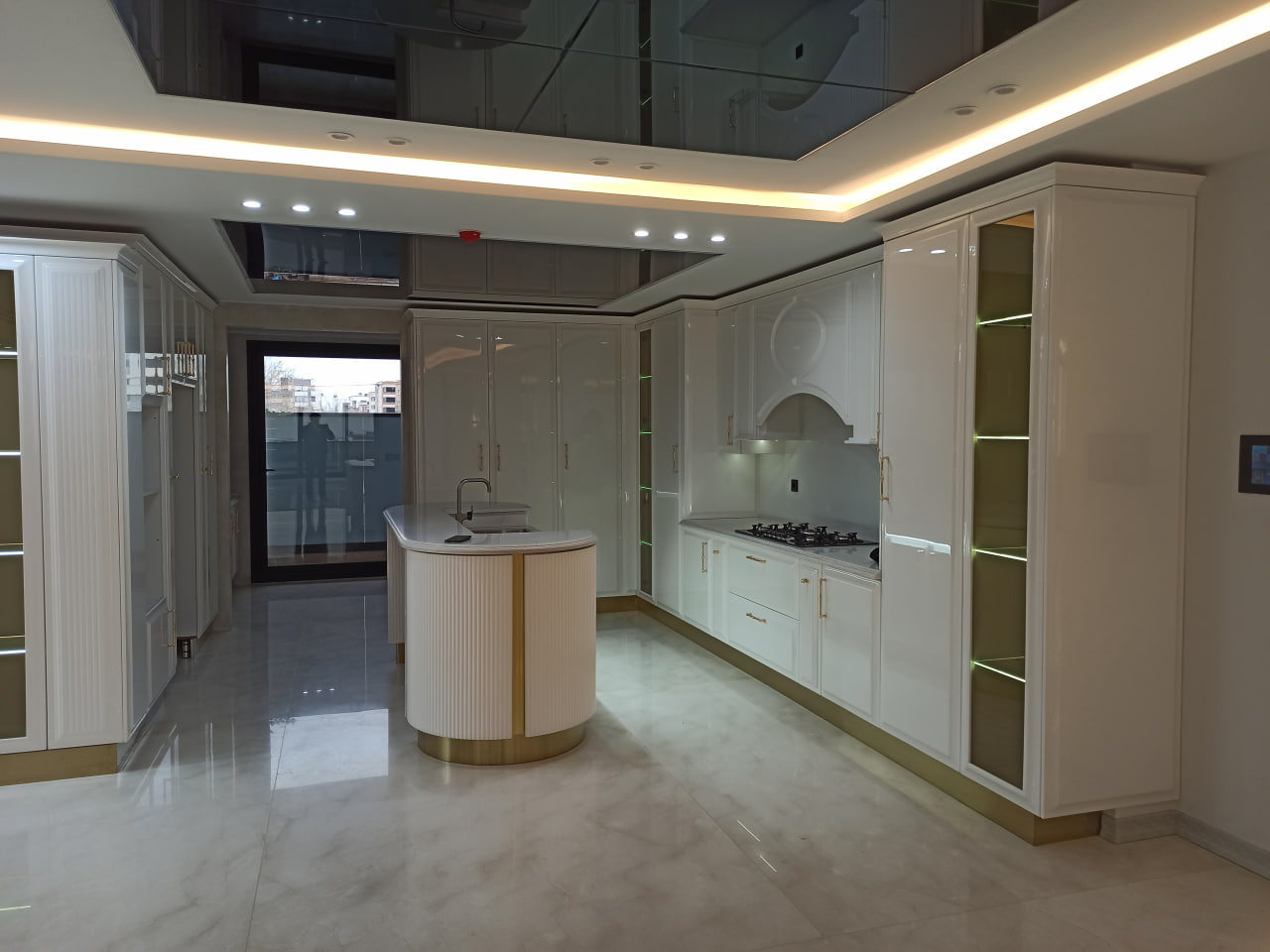 طراحی و اجرای واحد ۲۹۰ متری خیابان جابر انصاری اصفهان