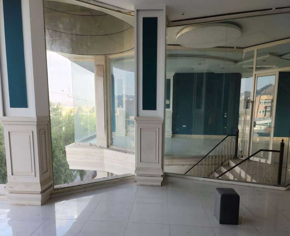 طراحی و دکوراسیون فست فود رستوران پارامونت