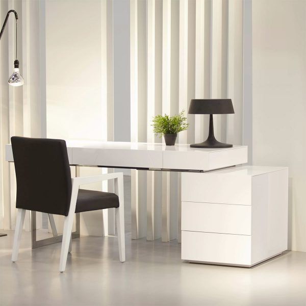 عکس میز کار خانگی